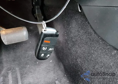 2017 Jeep Grand Cherokee Overland 4X4 из США, поврежденный, VIN 1C4RJFCT9HC749127